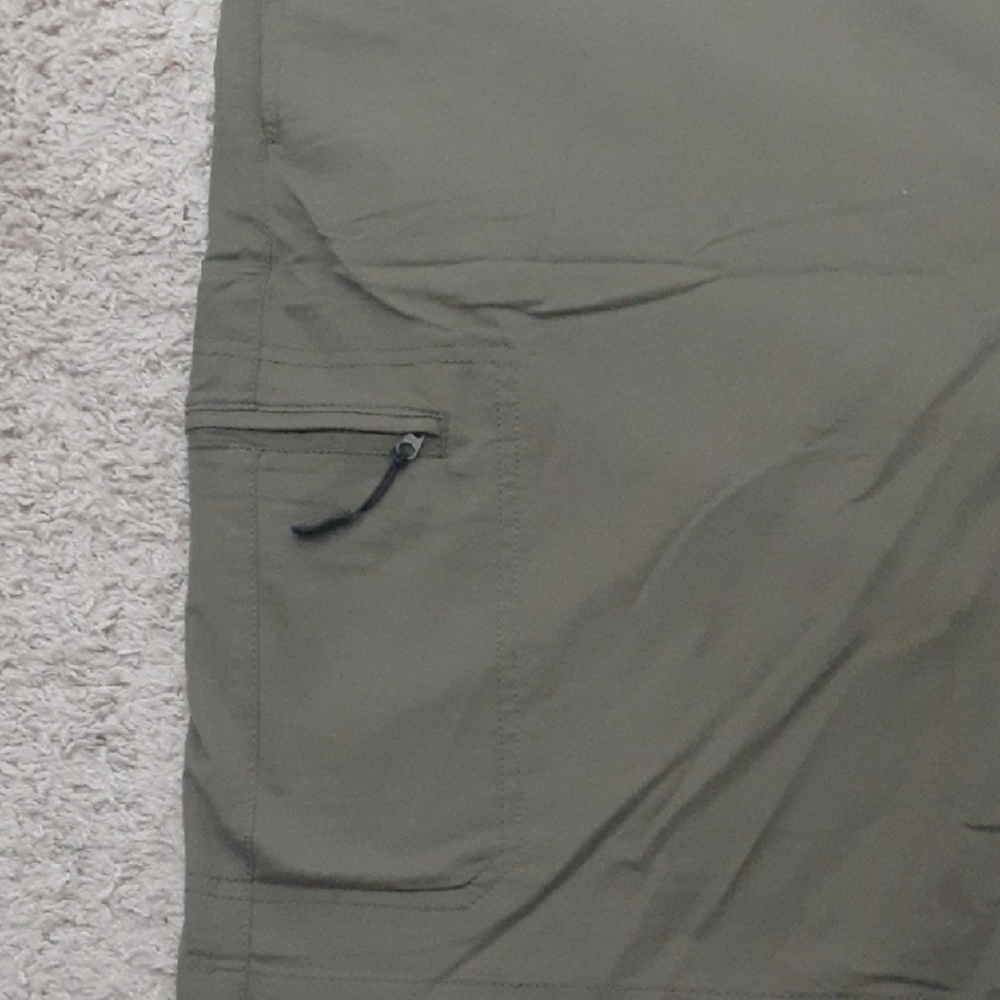 NWT Tailor Vintage Men's AeroTec Shorts - Size: 40, 42 - Army Green - Picture 3 of 5